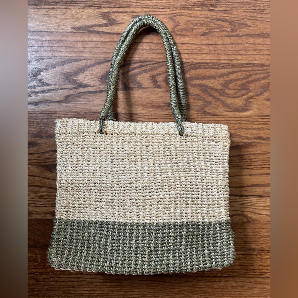 Straw woven handled bag